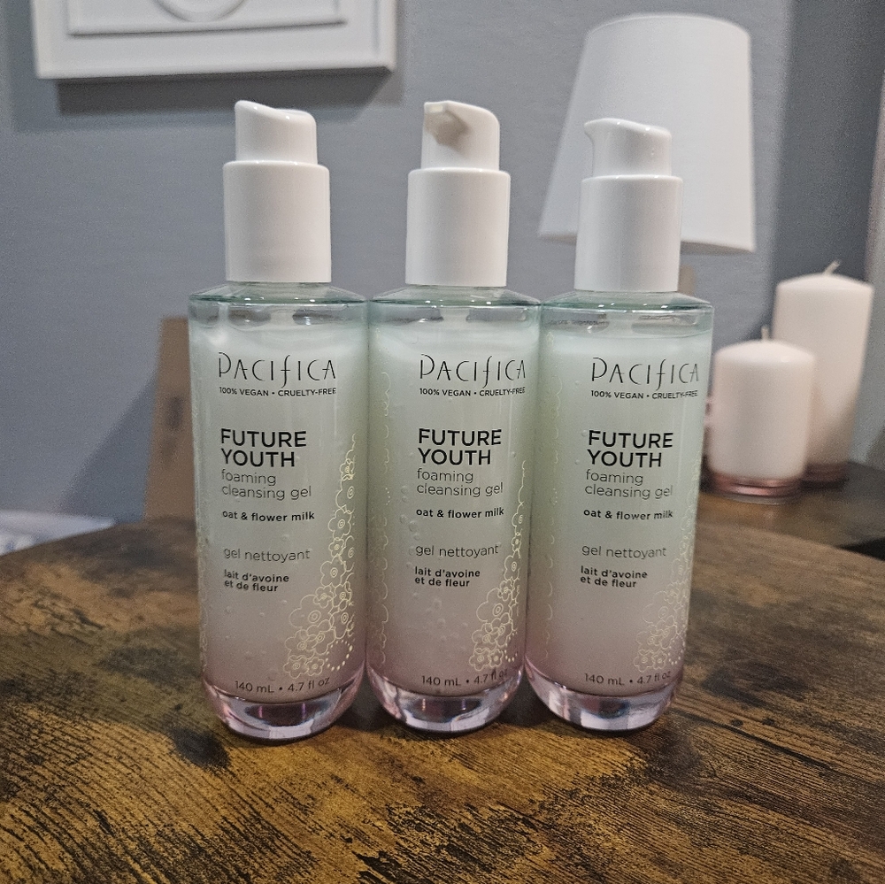 Pacifica Future Youth Foaming Cleansing Gel Bundle